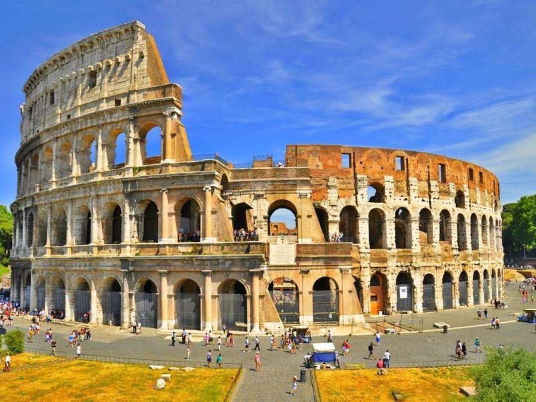 Colosseum + Basilica of Saint Mary of Minerva + National Roman Museum - Palazzo Massimo day tour