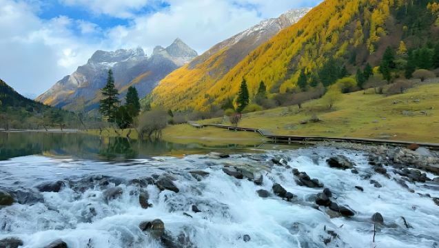 1-day tour from Chengdu to Shuangqiao Valley in Siguniang Mountain [admission ticket not included / English guide optional]