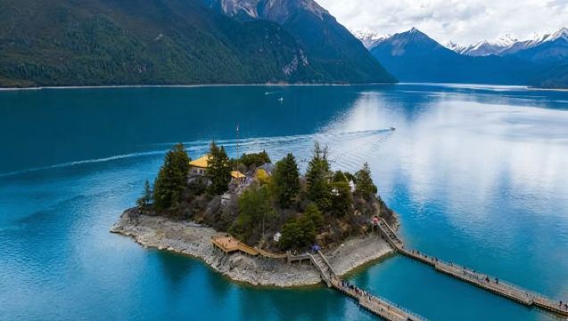 Lhasa Departure Basongcuo Day Tour: Discover the Emerald Lake of Eastern Tibet and Enjoy the Pristine Scenery of Lakes and Mountains