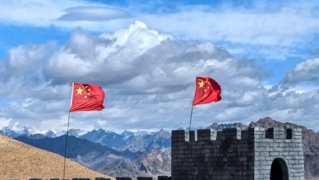 Lawatan sehari sewaan peribadi ke Kutub Barat China + Pertemuan Dua Gunung + Pelabuhan Erkeshtan