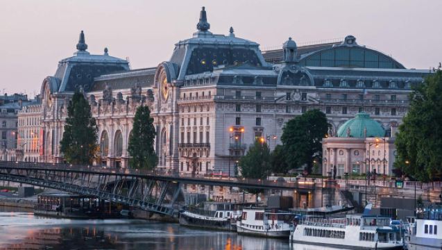 Paris Seine River Sightseeing Cruise + Audio Guide [Valid for 1 year after purchase Bateaux Mouches Sightseeing Cruise]