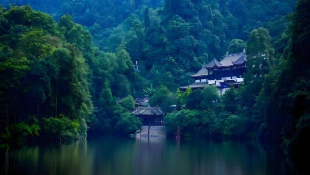 Цинчэншань и Дуцзянюань: однодневный тур с индивидуальным трансфером/арендой автомобиля с водителем по двум объектам Всемирного наследия (входной билет не включен | вода в подарок)