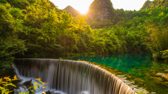 Guiyang ida y vuelta: Pequeño Puente de los Siete Agujeros de Libo + Aldea Antigua de Yaoshan | Guías en chino, inglés, ruso, francés, español y otros idiomas | Servicio de coche privado con conductor personalizado
