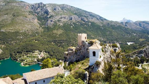 Costa Blanca mountain tour to Guadalest and Algar Falls