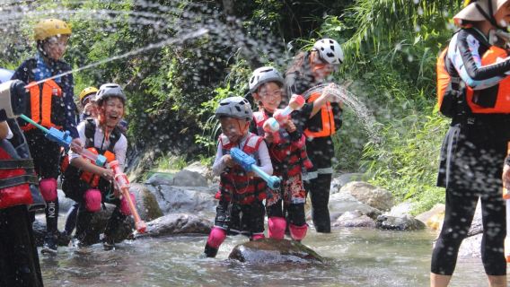 Yangshuo outdoor avontuur | Yangshuo Yundu Water Cave grotverkenning + kloofwandeling eendaagse tour/inclusief boerenmaaltijd + vervoer