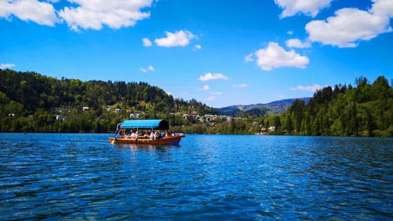 From Zagreb: Lake Bled, Bohinj & Savica Waterfall Day Trip
