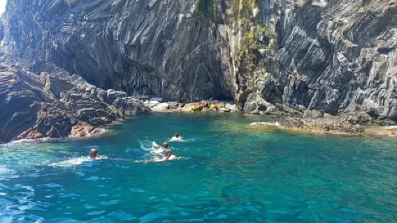 Vernazza: poranna wycieczka - popołudniowy rejs z aperitifem o zachodzie słońca