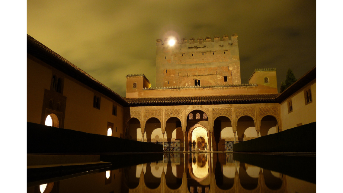 [ENGLISH] Alhambra: guided tour at night. Entry tickets included