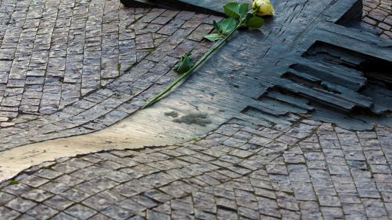 Музей коммунизма и историческая экскурсия по коммунистическому движению