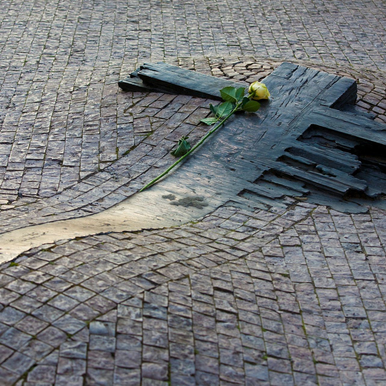 พิพิธภัณฑ์คอมมิวนิสต์และทัวร์ชมสถานที่ทางประวัติศาสตร์คอมมิวนิสต์