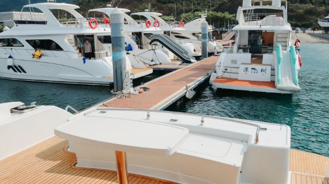 【深圳遊艇出海】深圳七星灣80尺東進號超大豪華新遊艇包船出海+水上滑梯+海釣+駕駛體驗