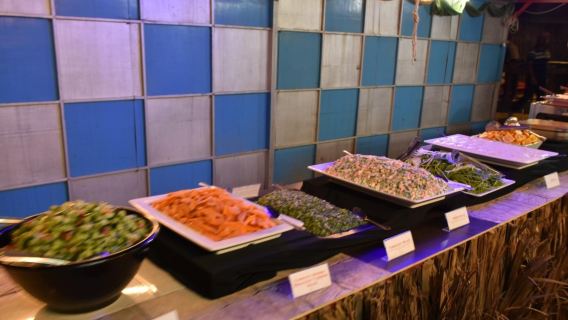 From Fujairah Safari: 4x4 Desert Safari with BBQ Dinner