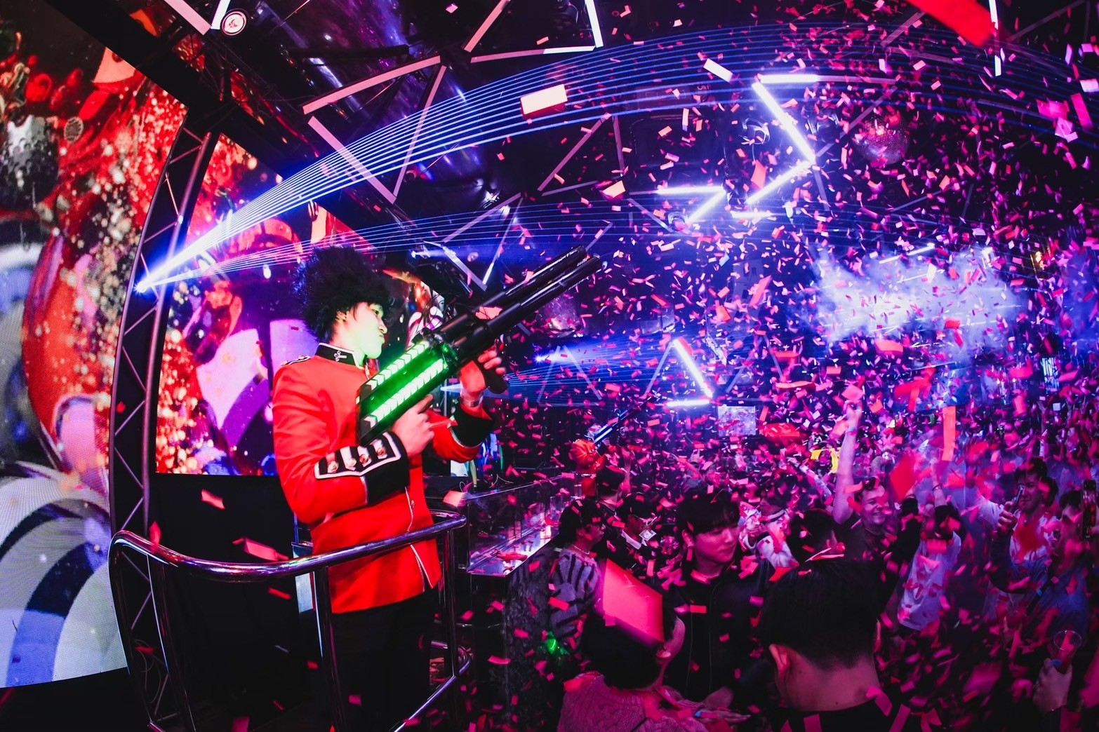 OWL OSAKA ナイトクラブ入場券+ドリンク(外国人旅行者限定)