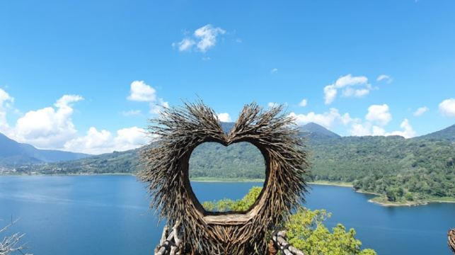 北峇里島深度遊：水神廟+雙子湖+善惡門一日遊