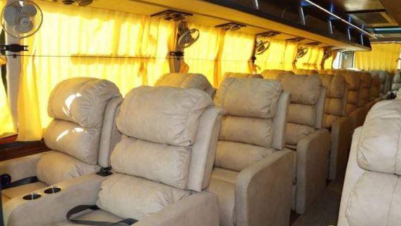 Asiento de sofá de Katmandú Pokhara Bus-Land Himalayan