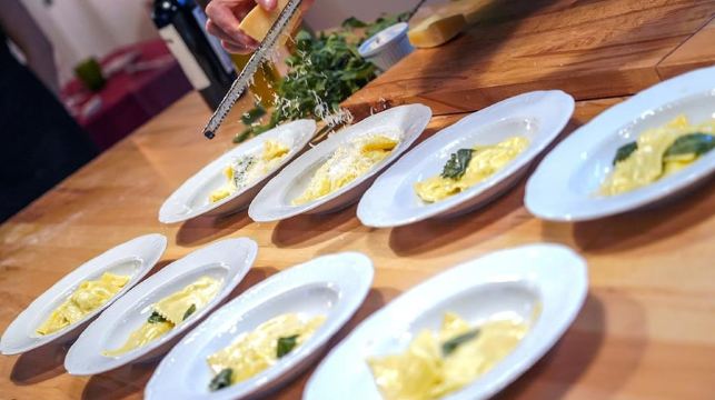 羅馬：意大利廚師主理新鮮意粉製作班連葡萄酒