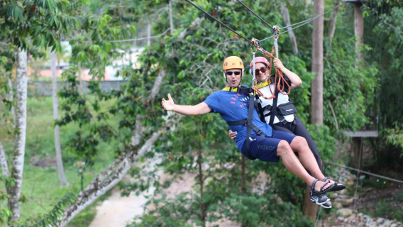 โหนสลิงในป่าเกาะสมุย Samui Zipline Lipanoi