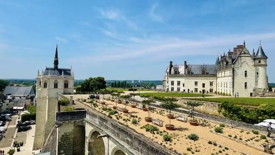 法國巴黎出發-香波堡＋舍農索＋昂布瓦斯三大城堡一日遊