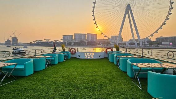 Dubai: Du thuyền đón giao thừa Rose Royale kèm bữa tối và pháo hoa