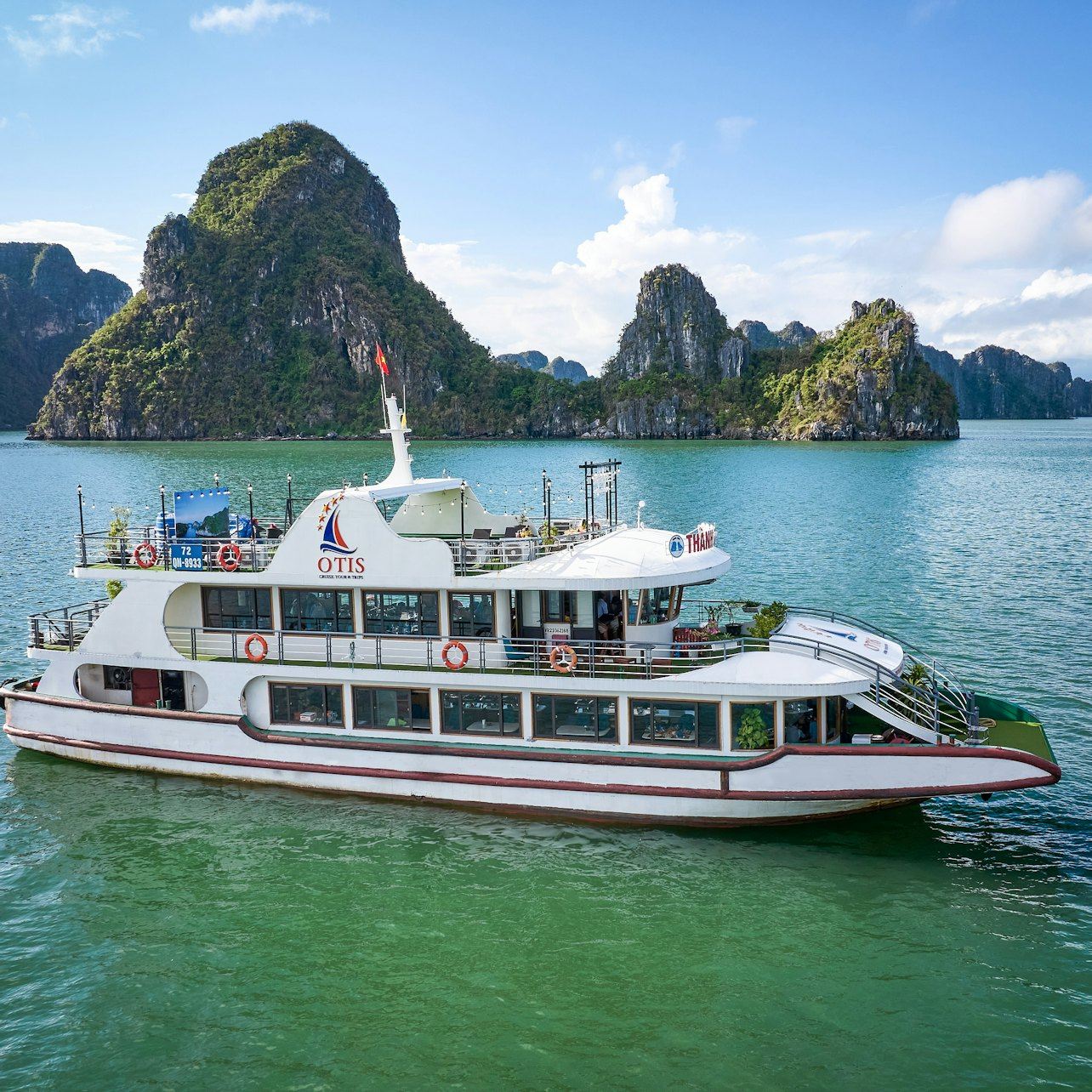 Baia di Ha Long: crociera in barca + Sung Sot e Ti Top + pranzo + trasferimenti facoltativi