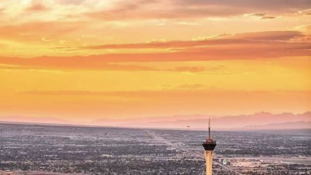 Las Vegas Stratosphere Tower + Madame Tussauds + Grand Canal + Paris Hotel Observation Deck Day Tour