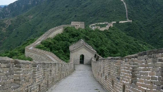 慕田峪長城+頤和園ワンデーツアー 中国語・英語対応可能【オプションでホテル送迎あり】