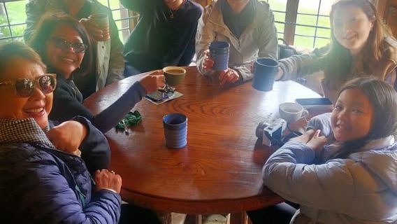 Auckland: Hobbiton y cuevas de Waitomo (recorrido en grupo pequeño con almuerzo)