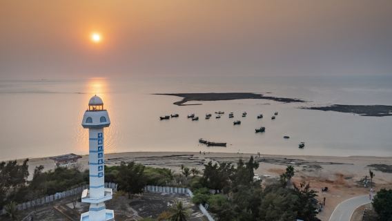 Ke Selatan: Lawatan Sehari di Zhanjiang Kaunti Xuwen - Laut Nanas + Kampung Kutub Selatan + Garisan Heshuixian + Ladang Garam + Menara Lampu