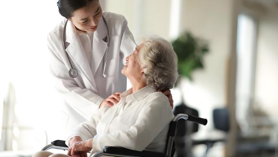 Pekín: Servicio de Chequeo Médico con Asistente de Guía Turístico Dedicado