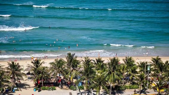 Private charter transfer service in Da Nang, Vietnam (hassle-free travel + professional driver + direct to attractions + exclusive transfer service)