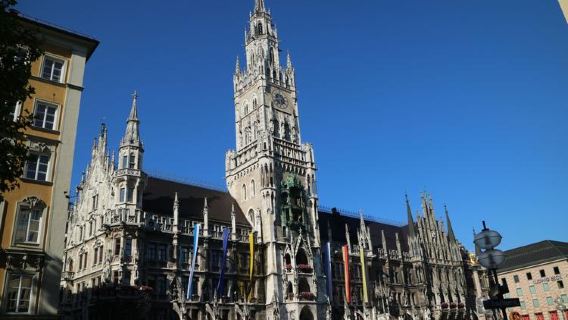 Berlepas dari Munich, Istana Neuschwanstein + Tasik Alps + Muzium Jerman (perjalanan boleh disesuaikan)