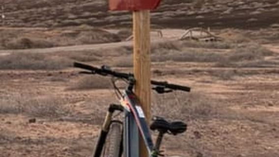 La Graciosa: Bike and E-Bike Rental with Route Map