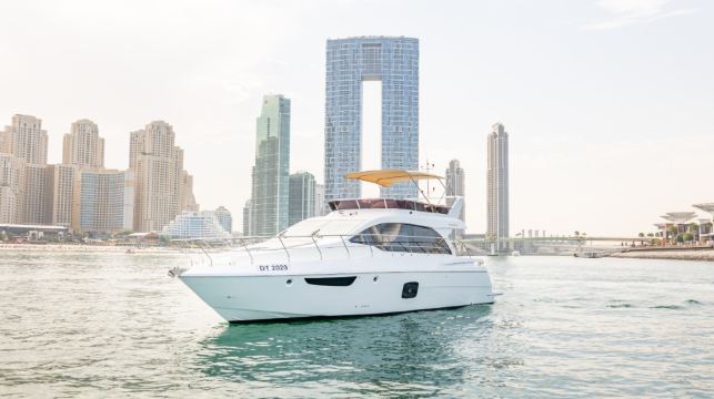 【杜拜遊艇包艇】杜拜遊艇出海觀光/豪華遊艇包船/出海海釣/晨光之旅/浪漫日落/多款遊艇選擇
