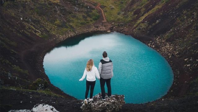 Iceland Golden Circle 1-day tour: Kerid Crater, Gullfoss Falls & Tomato Farm/18-person small group with city transfers