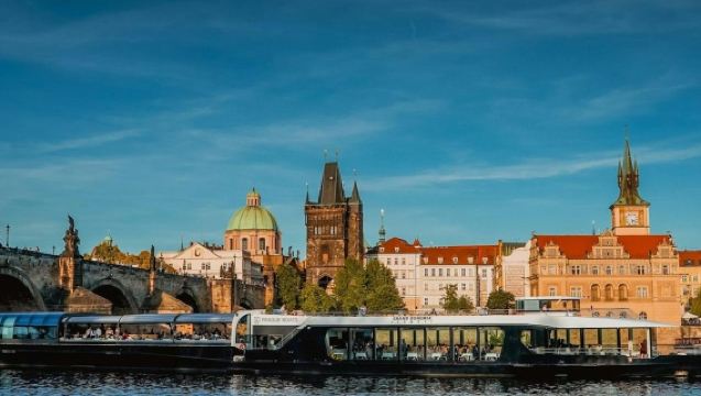 ปราก: ทริปล่องเรือแม่น้ำ 2 ชั่วโมง + แผนที่ล่องเรือ