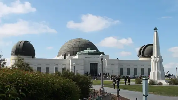 Ultimate Los Angeles One-Day Journey: Iconic Landmarks, Beaches & City Energy.