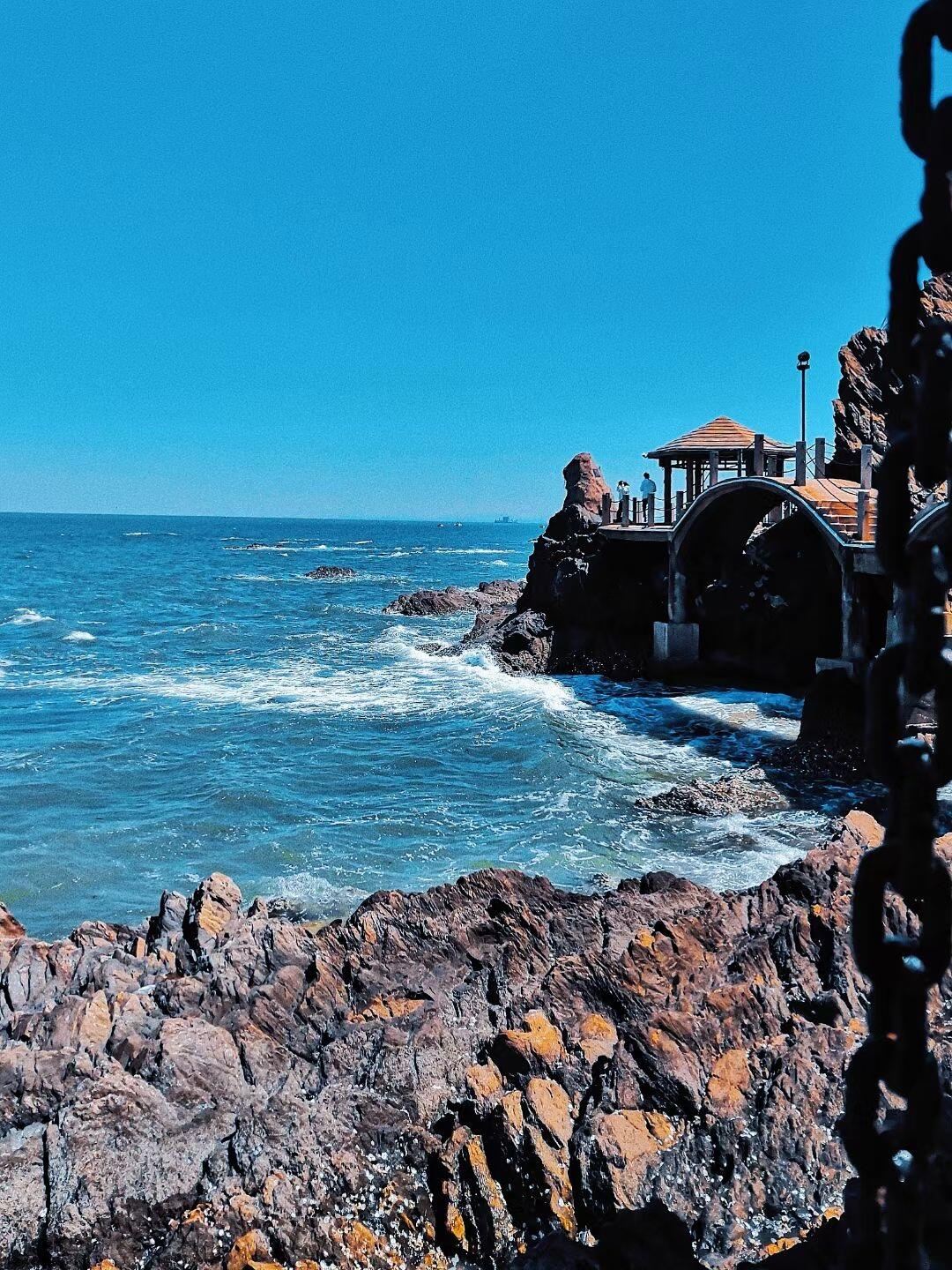 Excursion d'une journée au musée de la culture viticole de Zhangyu à Yantai, au pont de Dongshan et au château de Wencheng - Service en chinois et anglais disponible