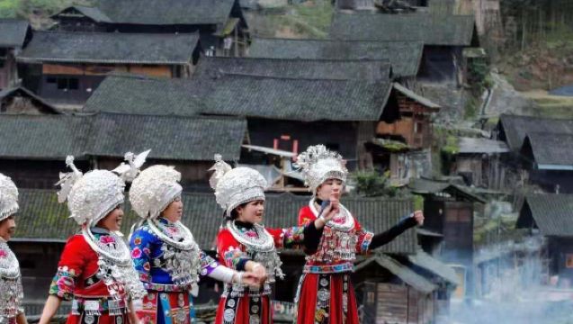 矮寨大橋+懸崖棧道+邊城茶峒景區+邊城洪安景區-洪安古鎮一日遊【暢遊湘西】