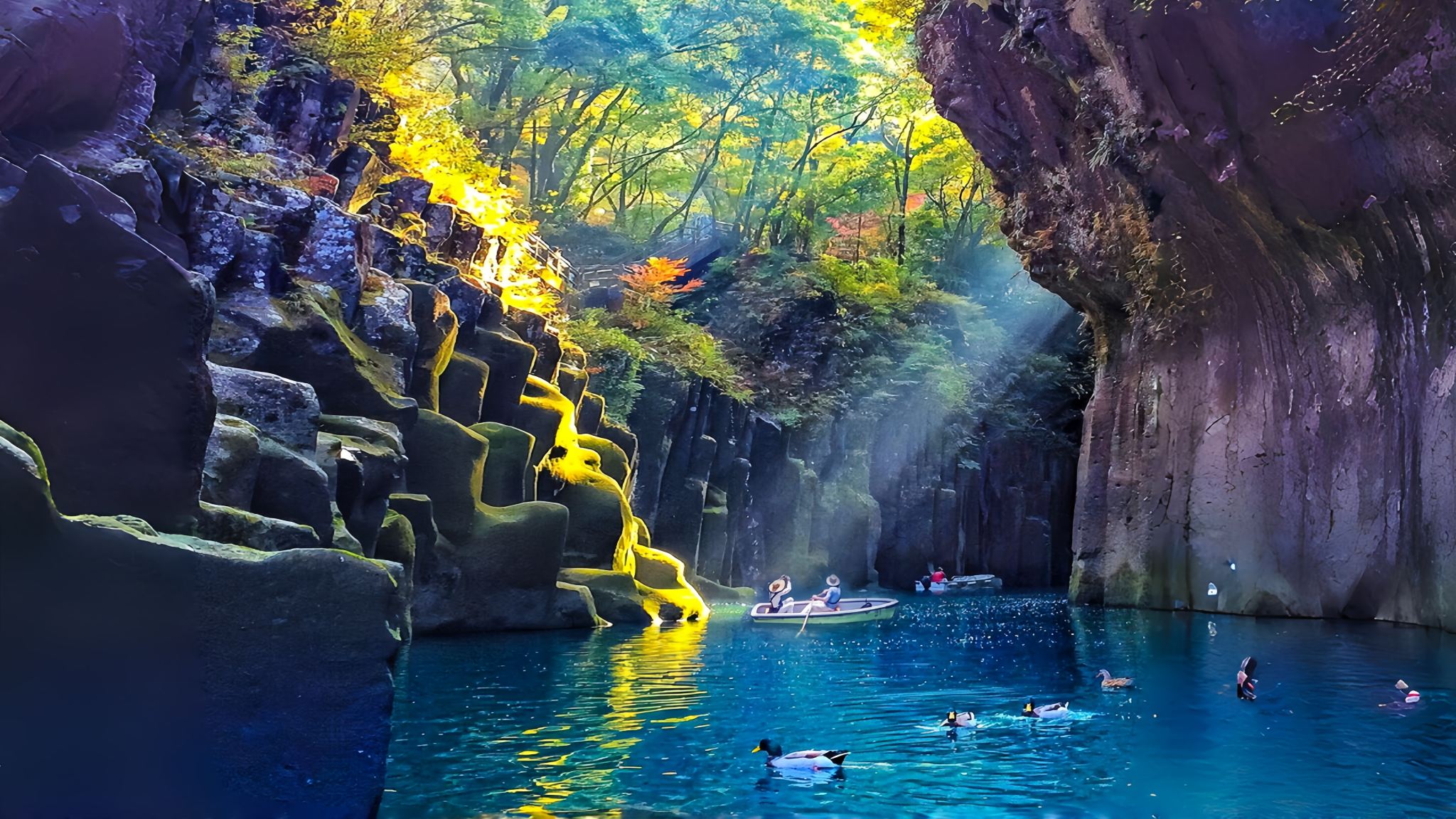 1-day tour to Takachiho Gorge Cruise in Kyushu Miyazaki - Kumamoto Aso Volcano with complimentary shuttle service + Kusasenri