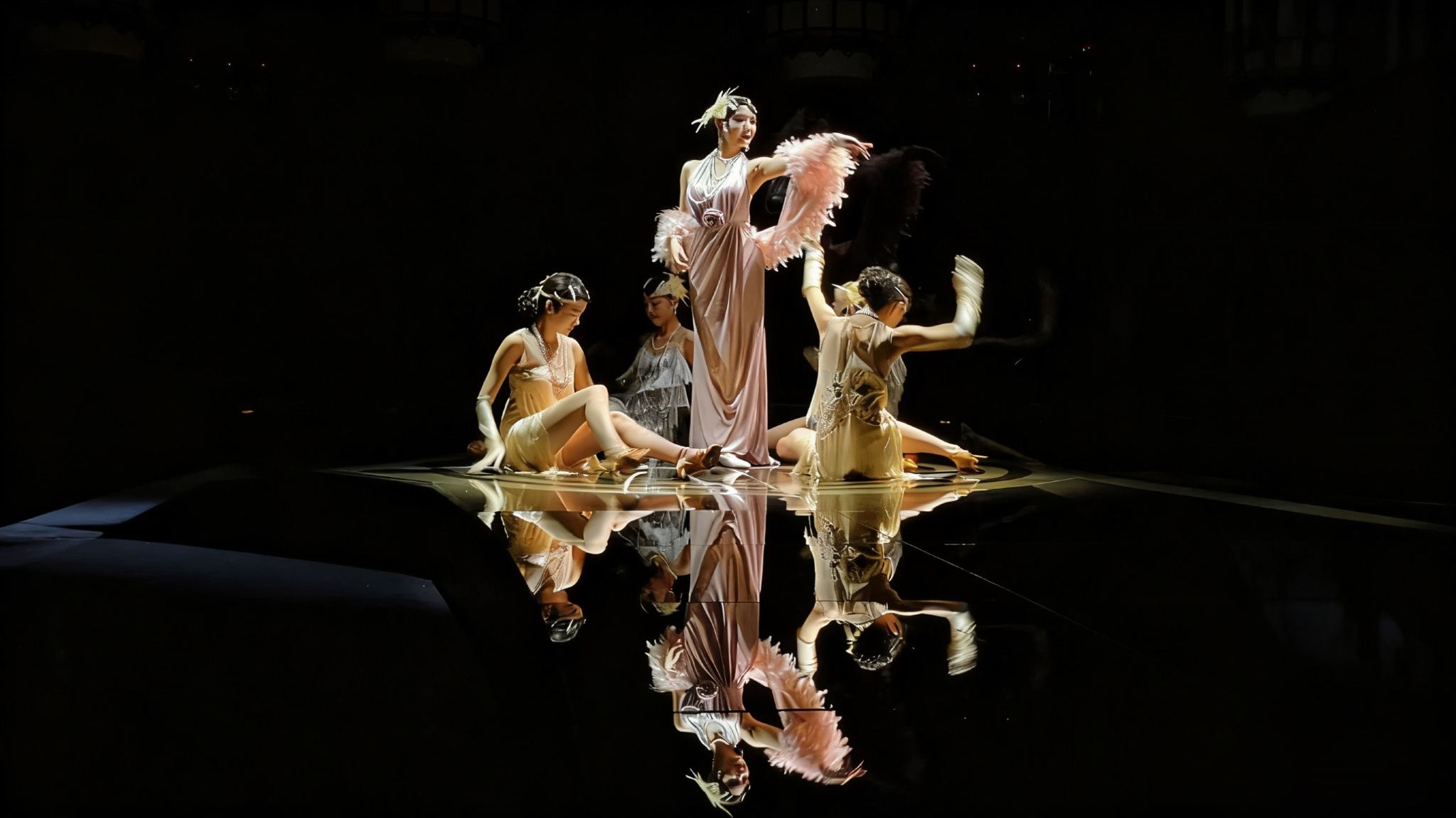 【上海】外灘1930•上海灘百年建築民國餐秀|近捷運豫園站(老上海沉浸式體驗+摩登之旅+服裝/妝造體驗)