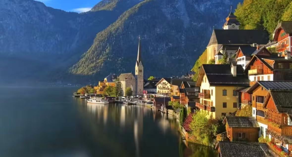 From Salzburg: Explore Lake Hallstatt [5.5-Hour English Tour]
