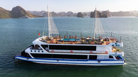 7시간 라 카스타 크루즈 – 하노이 출발 럭셔리 뷔페 점심, 자쿠지 및 리무진