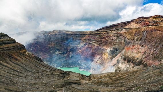 Kyushu Kumamoto: Mt. Aso Nakadake Crater + Kusasenri + Kurokawa Onsen Bamboo Lantern Festival (Departing from Fukuoka)