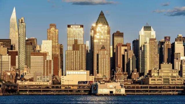 lawatan sehari di New York termasuk Empire State Building, Central Park, Muzium Seni Moden New York dan Times Square