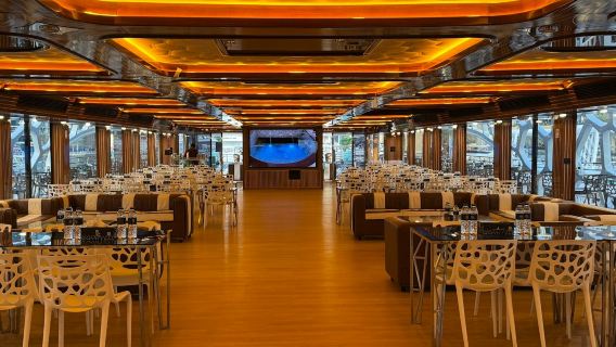 Dubai Marina: Du thuyền Lotus đón giao thừa trên sông + Bữa tối + Đồ uống không cồn