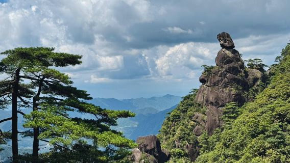 Excursion d'une journée à Shangrao dans le Jiangxi avec visite de la vallée Wangxian et du mont Sanqing en voiture avec chauffeur, service en anglais disponible