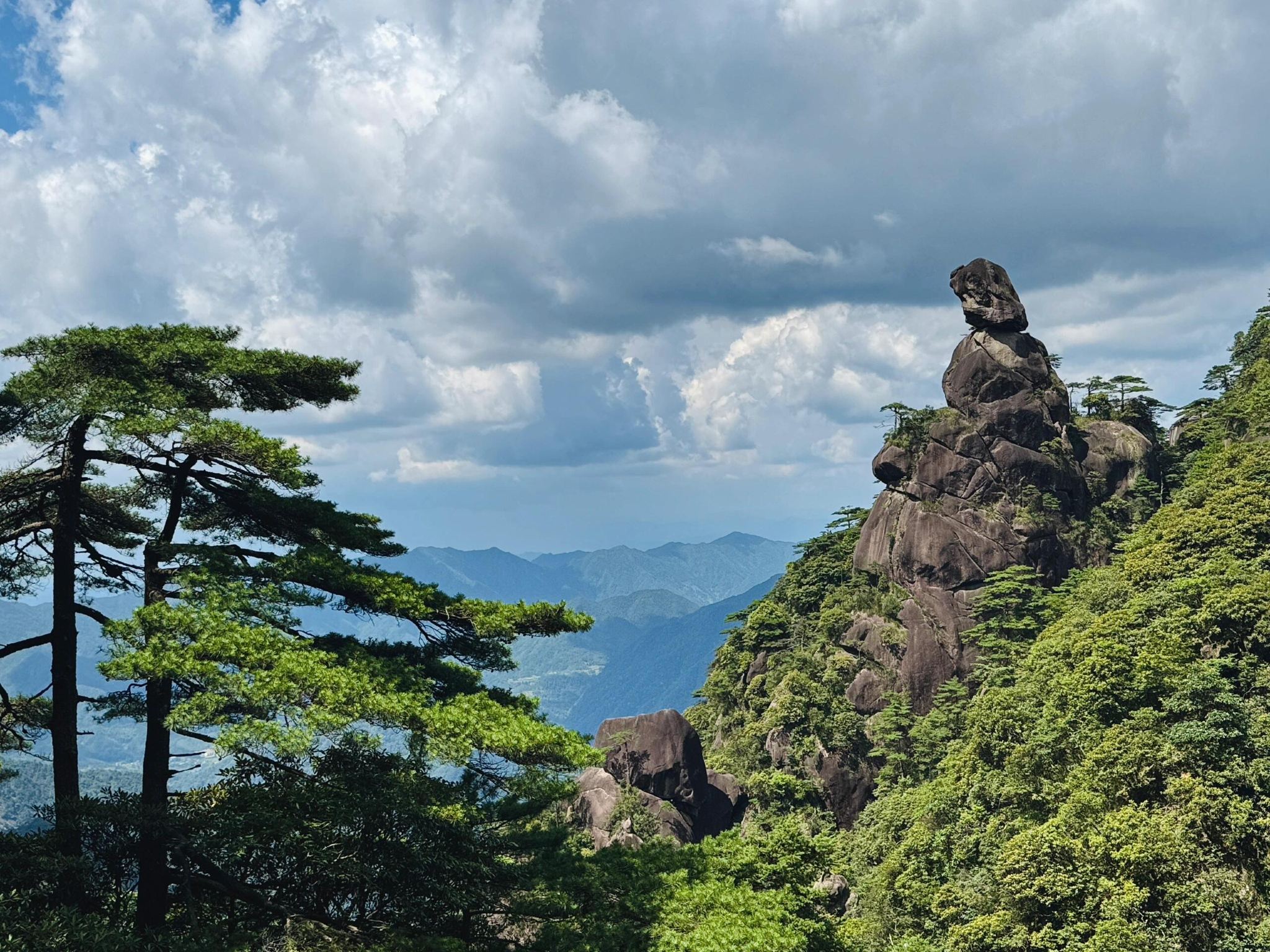 ทัวร์ 1 วันเหมารถที่หุบเขาเทวดาและภูเขาซานชิงในซ่างเหรา เจียงซี พร้อมบริการภาษาอังกฤษ