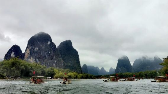 桂林陽朔漓江竹筏遇龍河1日遊興坪三星漓江遊船銀子岩千里江山圖