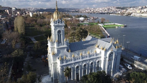 歴史的なイスタンブール旧市街ツアー(ガイド付き):バラット、アヤソフィア、スルタンアフメト・モスク