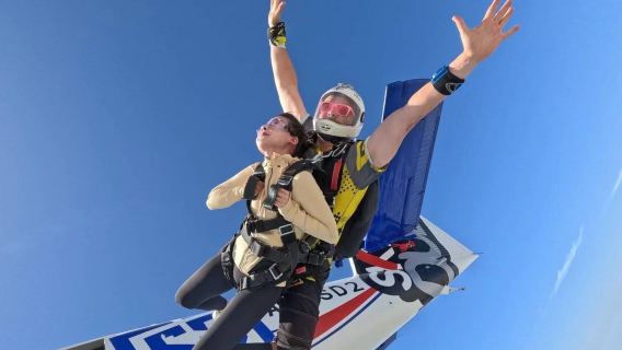 杜拜 ▎極限挑戰  棕櫚島跳傘+飛索+深海潛水【包車一日遊】